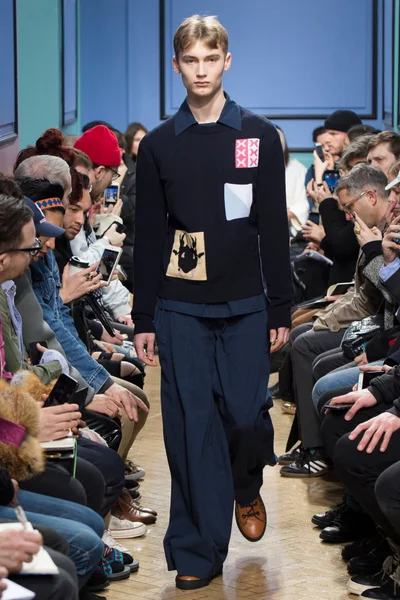 Look 27
